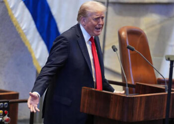 Trump exorta Israel a buscar paz após guerra em Gaza