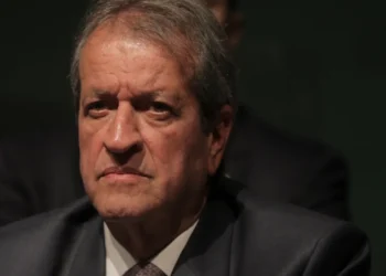 Aliados de Bolsonaro veem reabertura de inquérito contra Valdemar Costa Neto como ameaça à articulação de 2026