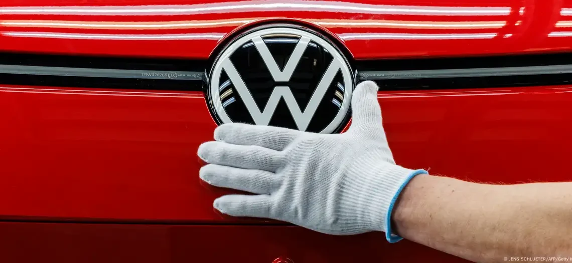 Volkswagen pode paralisar fábrica na Alemanha por falta de chips após disputa entre China, EUA e Holanda