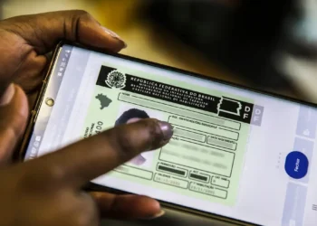 Governo abre consulta pública sobre fim da obrigatoriedade de autoescola para tirar CNH