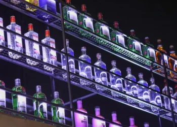 Ministério da Saúde registra 113 casos de suspeita de intoxicação por metanol no país