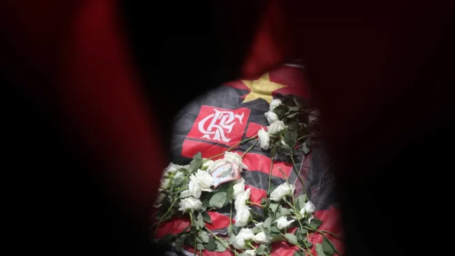 Famílias de vítimas do Ninho do Urubu criticam absolvição de réus e a consideram “falha grave da Justiça”