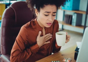 Seis tipos de medicamentos que não devem ser tomados com café, segundo especialistas