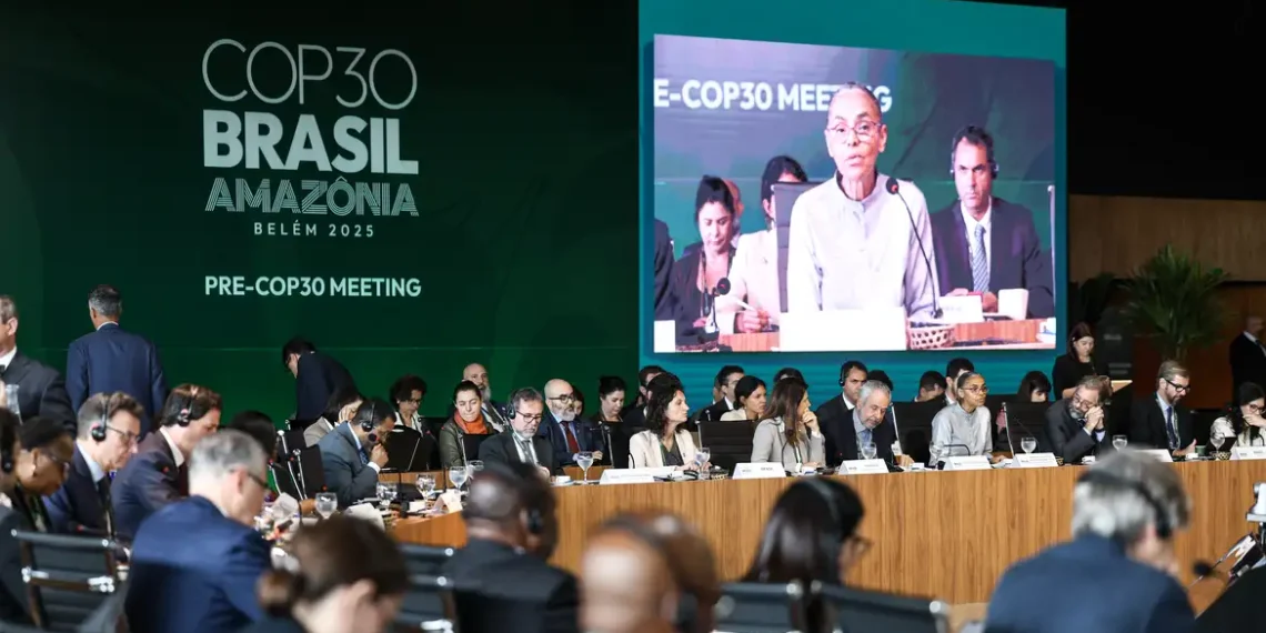 Brasil propõe quadruplicar produção de combustíveis sustentáveis até 2035