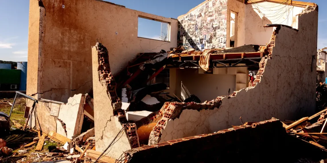 Governo do Paraná libera R$ 50 milhões para reconstrução após tornado em Rio Bonito do Iguaçu