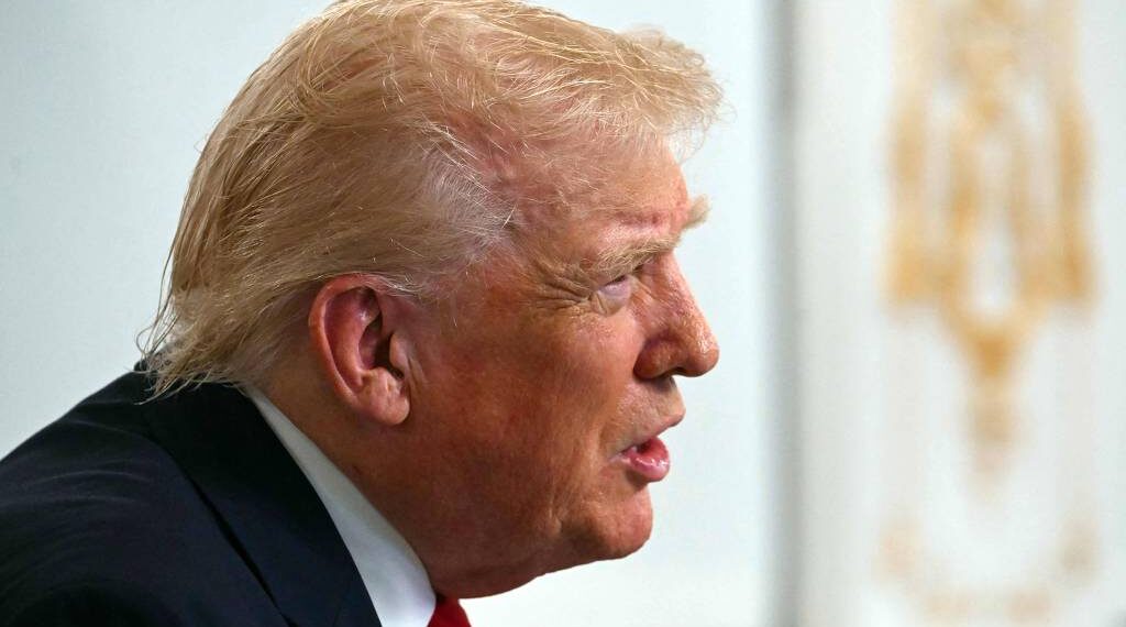 Trump anuncia fechamento total do espaço aéreo da Venezuela e intensifica pressão sobre Maduro