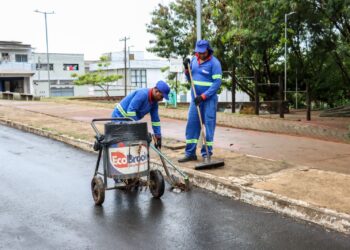 Prefeitura de Senador Canedo promove ampla operação de limpeza urbana