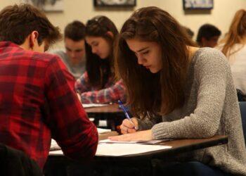 Goiás promove superaulão para o Enem com foco em redação de alto desempenho