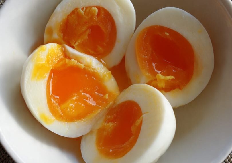 Ovos cozidos e saúde cerebral: o que a ciência já sabe sobre Alzheimer