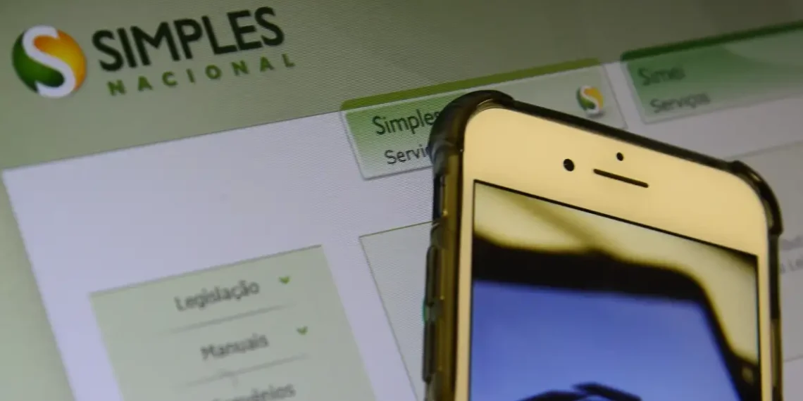 Receita Federal notifica mais de 340 mil MEIs em risco de exclusão do Simples Nacional