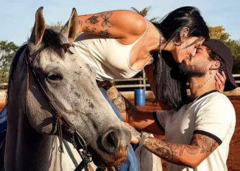 Zé Felipe se declara para Ana Castela em foto de aniversário: “Amo você”