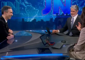 Despedida com emoção e profecia: o último ‘Boa Noite’ de William Bonner no Jornal Nacional