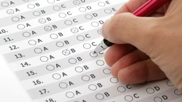 Faltou ao 1º dia do Enem 2025? Saiba se ainda pode fazer o 2º dia de provas