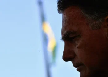 PL suspende salário e atividades partidárias de Jair Bolsonaro após condenação definitiva