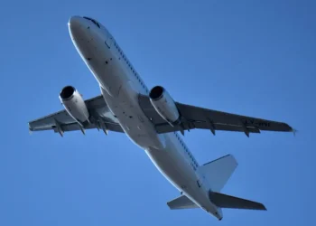 Espanhol pilota voos por três anos com identidade falsa, dizem investigadores