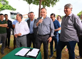 Prefeito Sandro Mabel autoriza revitalização asfáltica de 24 Km em sete bairros de Goiânia