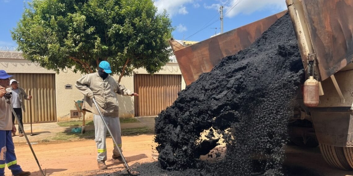 Prefeitura de Senador Canedo intensifica mutirão de tapa-buraco no Jardim Canedo