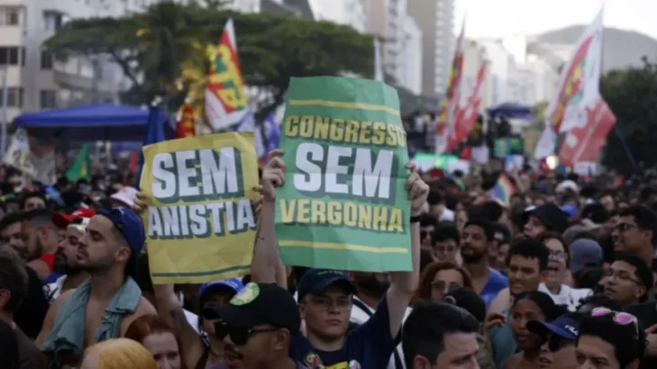 Pressão nas ruas contra Congresso cresce após aprovação do PL da Dosimetria