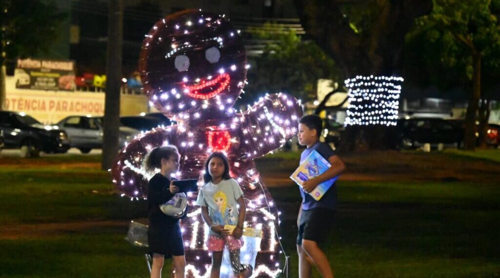 Goiânia amplia iluminação natalina e leva decoração a 20 bairros