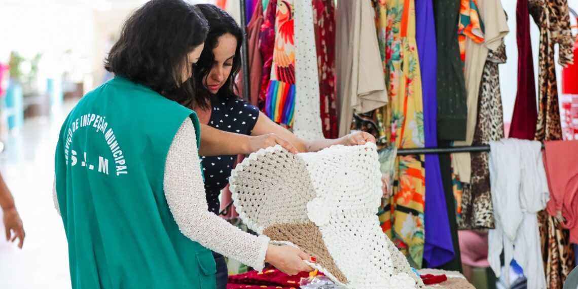 Feira das Mulheres Empreendedoras de Senador Canedo encerra 2025 em clima de Natal