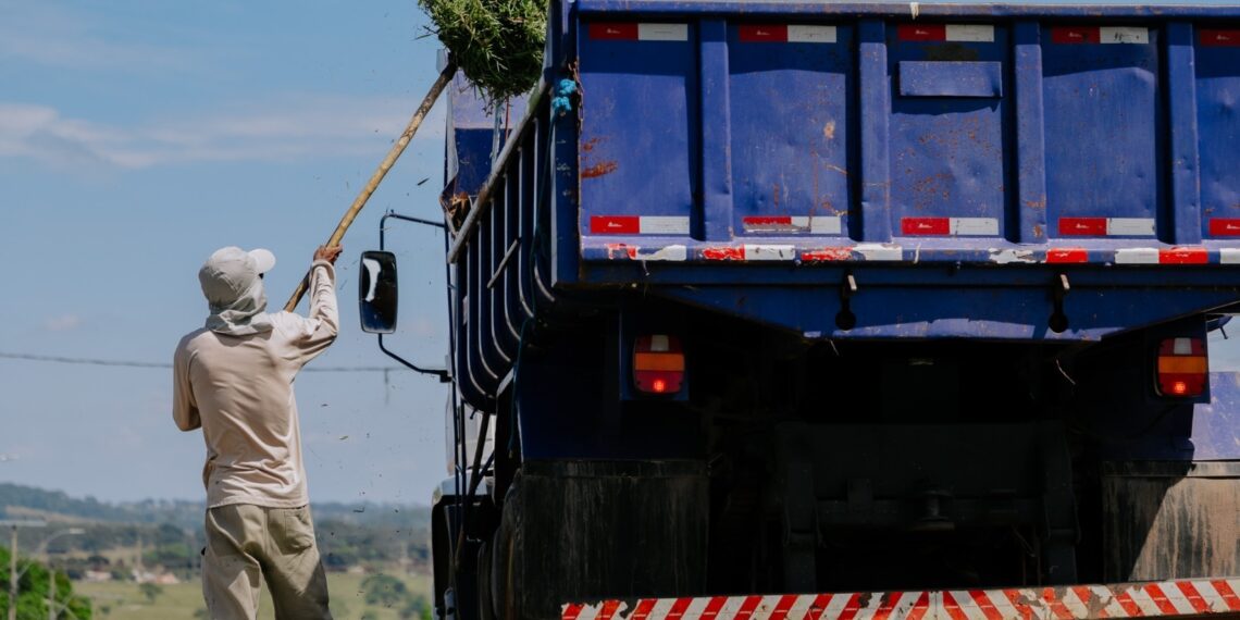 Senador Canedo: Mutirão da Seinfra chega a 13 setores