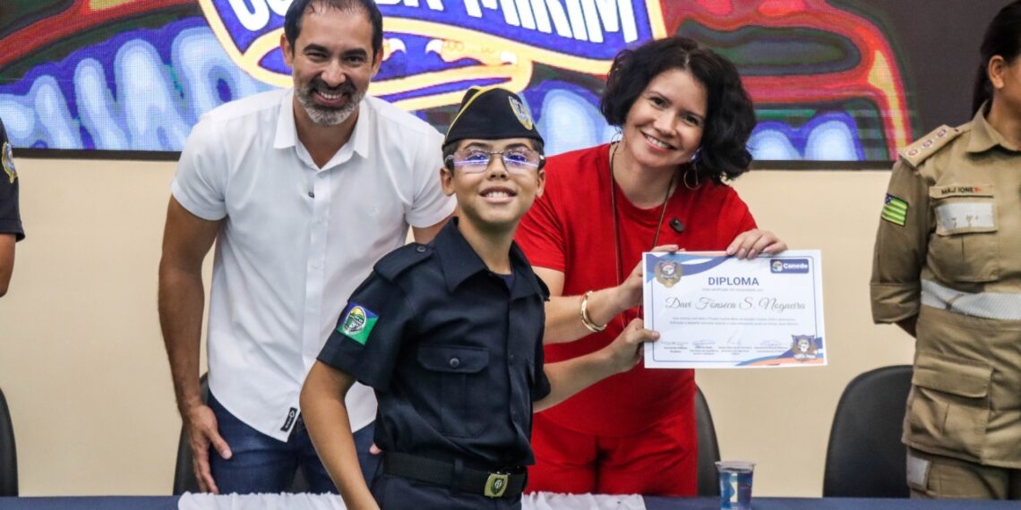 Formatura da Guarda Mirim 2025 emociona Senador Canedo