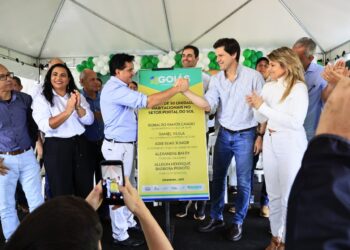 Daniel Vilela destaca impacto social na entrega de 64 casas a custo zero em Goiás