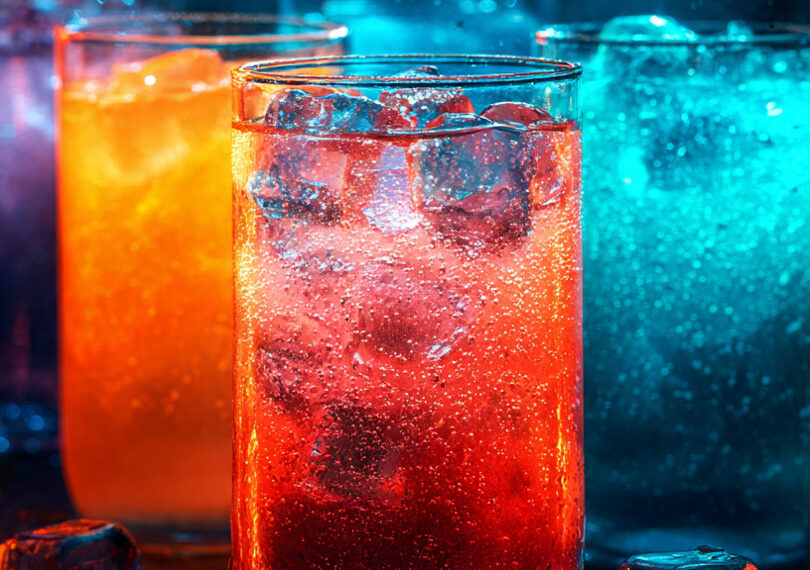 Mistura de álcool com energético aumenta riscos ao coração, alertam especialistas