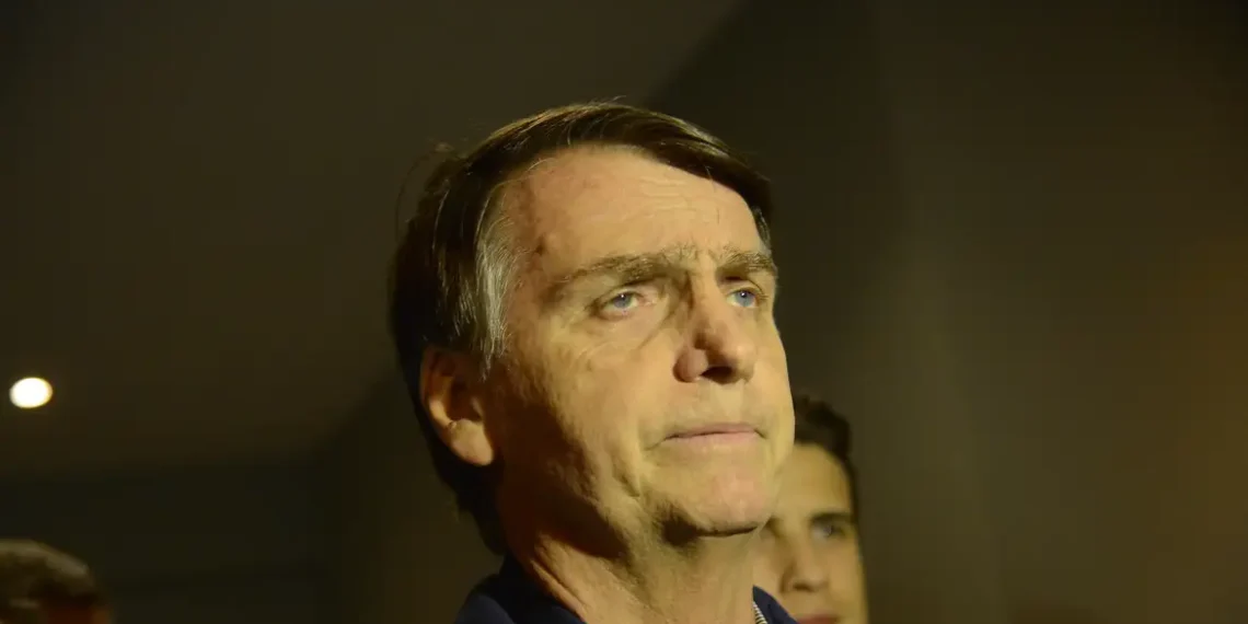 Câmara aprova projeto que reduz penas e pode beneficiar Jair Bolsonaro