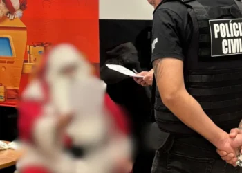 Papai Noel contratado por shopping de SC é preso sob suspeita de estupro