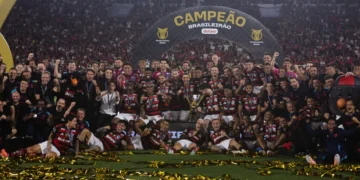 Dobradinha histórica: Flamengo é Campeão Brasileiro e amplia festa após glória na Libertadores