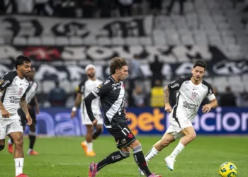 Corinthians e Vasco empatam sem gols em Itaquera e deixam decisão da Copa do Brasil aberta