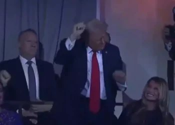 Trump dança ao som de “YMCA” durante sorteio da Copa do Mundo 2026