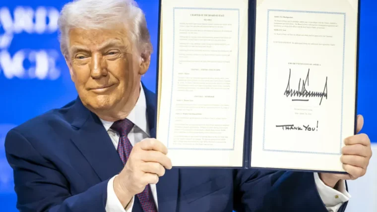 Trump oficializa criação do Conselho da Paz em Davos e redefine diplomacia Global