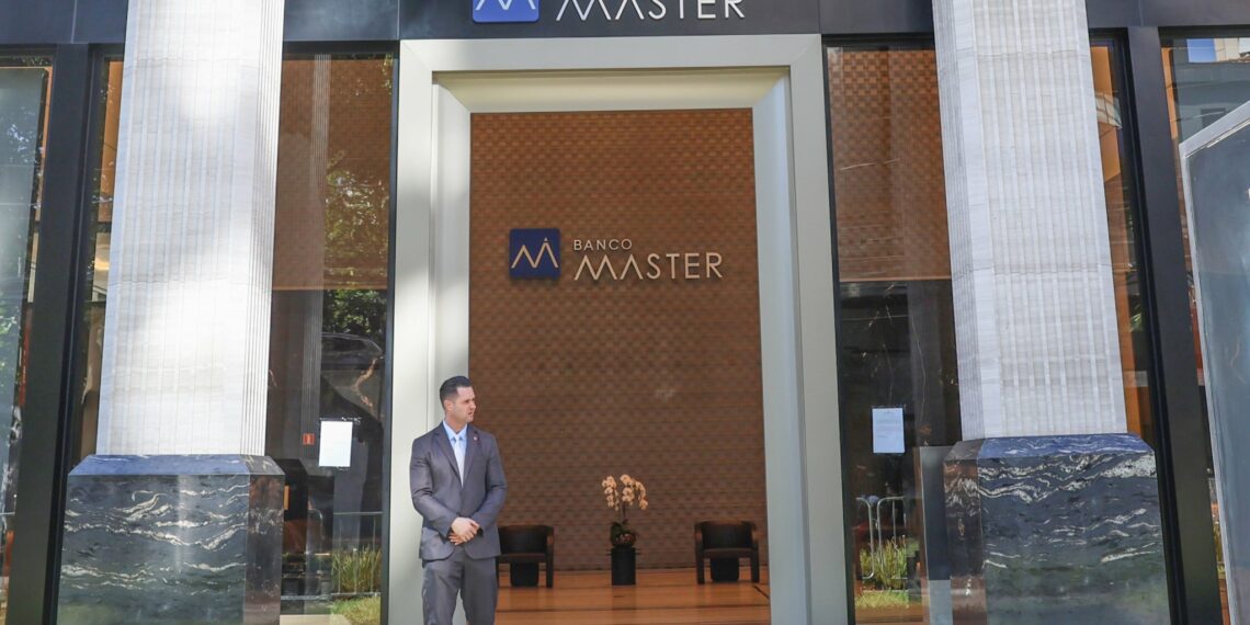 Influenciadores receberam até R$ 2 milhões para atacar Banco Central em campanha ligada ao Banco Master