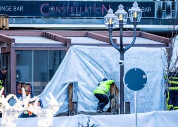 Incêndio seguido de explosão em estação de esqui na Suíça deixa dezenas de mortos e feridos