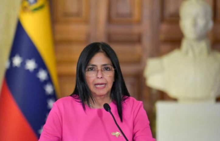 Delcy Rodríguez assume a Venezuela: quem é a presidente interina vista como interlocutora por Trump