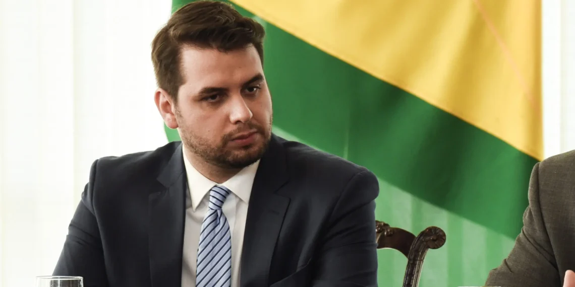 STF amplia número de presos por trama golpista após nova decisão contra ex-assessor da Presidência