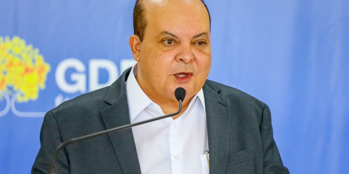 Dono do Banco Master relata à PF conversas com Ibaneis sobre venda ao BRB