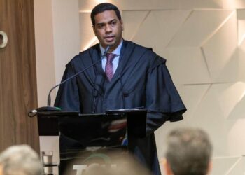 STF reage à ofensiva do TCU e vê extrapolação de poder em questionamento à liquidação do banco Master