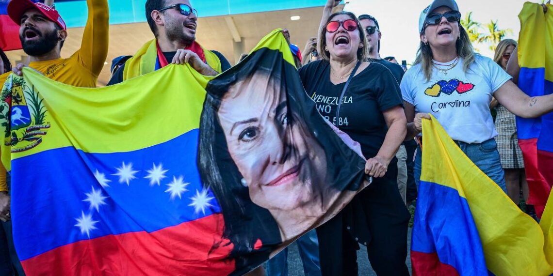 Aliança com Trump expõe incertezas e divide oposição venezuelana após captura de Maduro