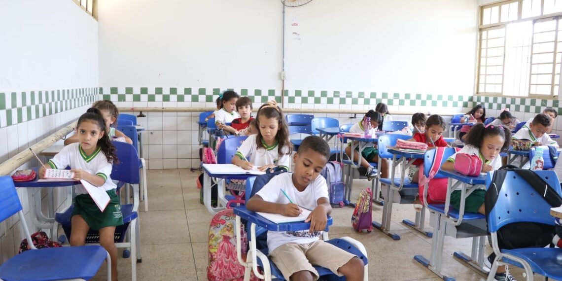 Senador Canedo inicia processo de matrículas para a rede municipal de ensino em 2026