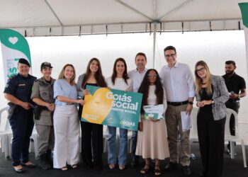 Leandro Vilela celebra capacitação de mulheres em Aparecida com apoio do Goiás Social