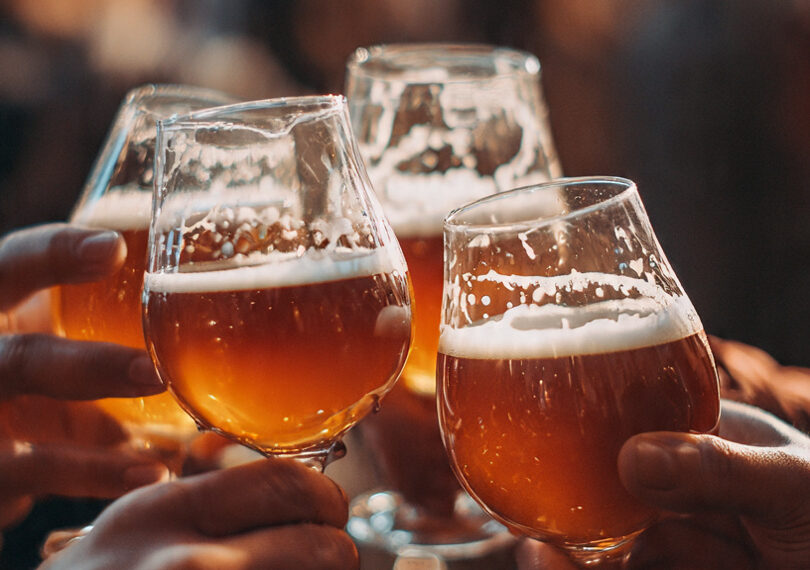 Longevidade e estilo de vida: Ciência analisa a relação entre consumo moderado de cerveja e os 90 anos