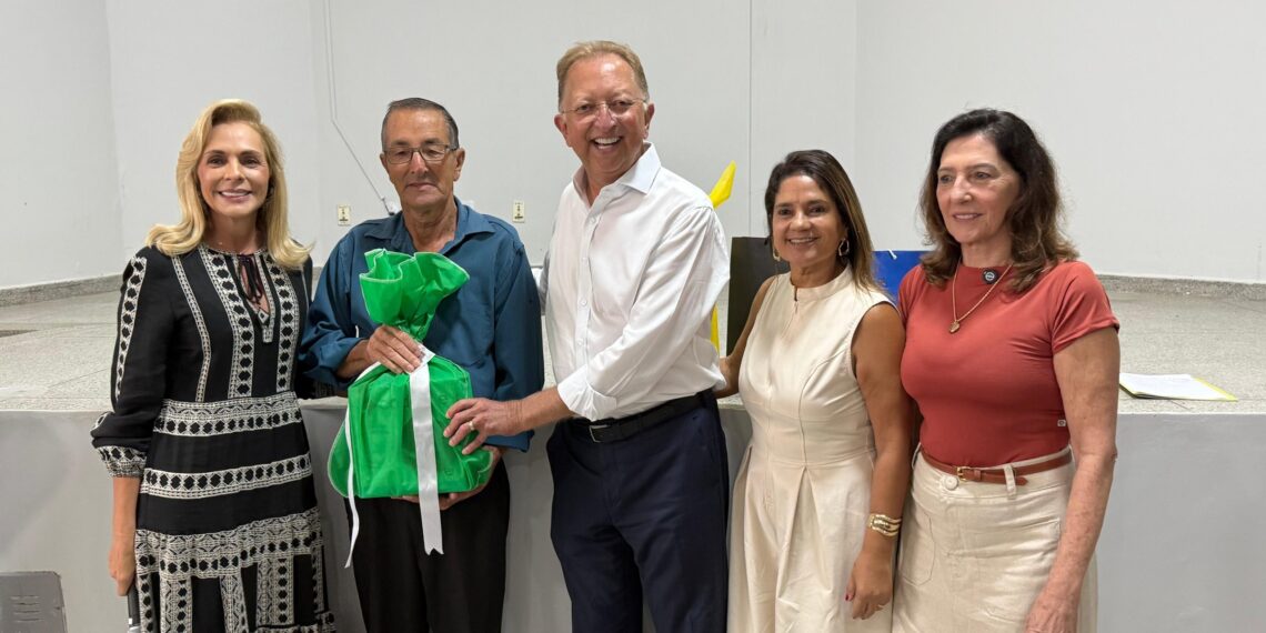 AparecidaPrev celebra Dia do Aposentado com café da manhã e anuncia pagamento antecipado