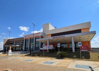 Solidariedade na Região Oeste: Maternidade Célia Câmara recebe ônibus do Hemocentro para doação de sangue