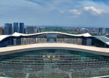 Megaestrutura chinesa abriga o edifício mais largo do mundo com tecnologia de sol artificial