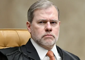 Crise nos bastidores: Tensão entre Lula e Toffoli aprofunda desgaste entre Planalto e STF