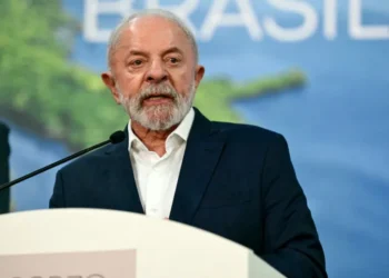 Ato de Lula sobre democracia tem centrão e direita ausente