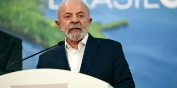 Ato de Lula sobre democracia tem centrão e direita ausente